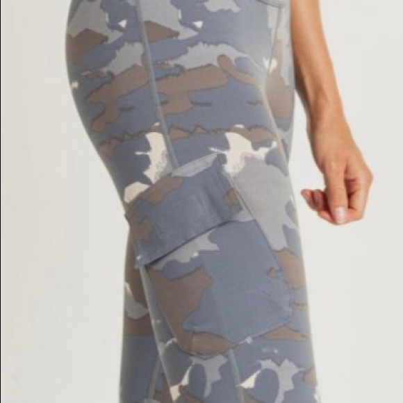 Activewear Set - Picture 4 of 8